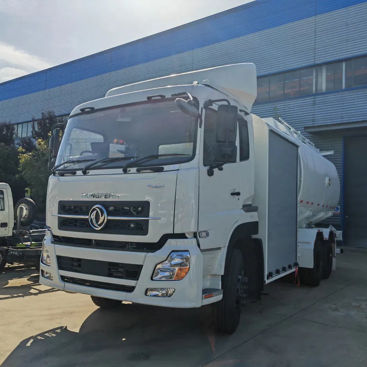10 Wheelers 18000 Liters Aircraft Refueller (2)