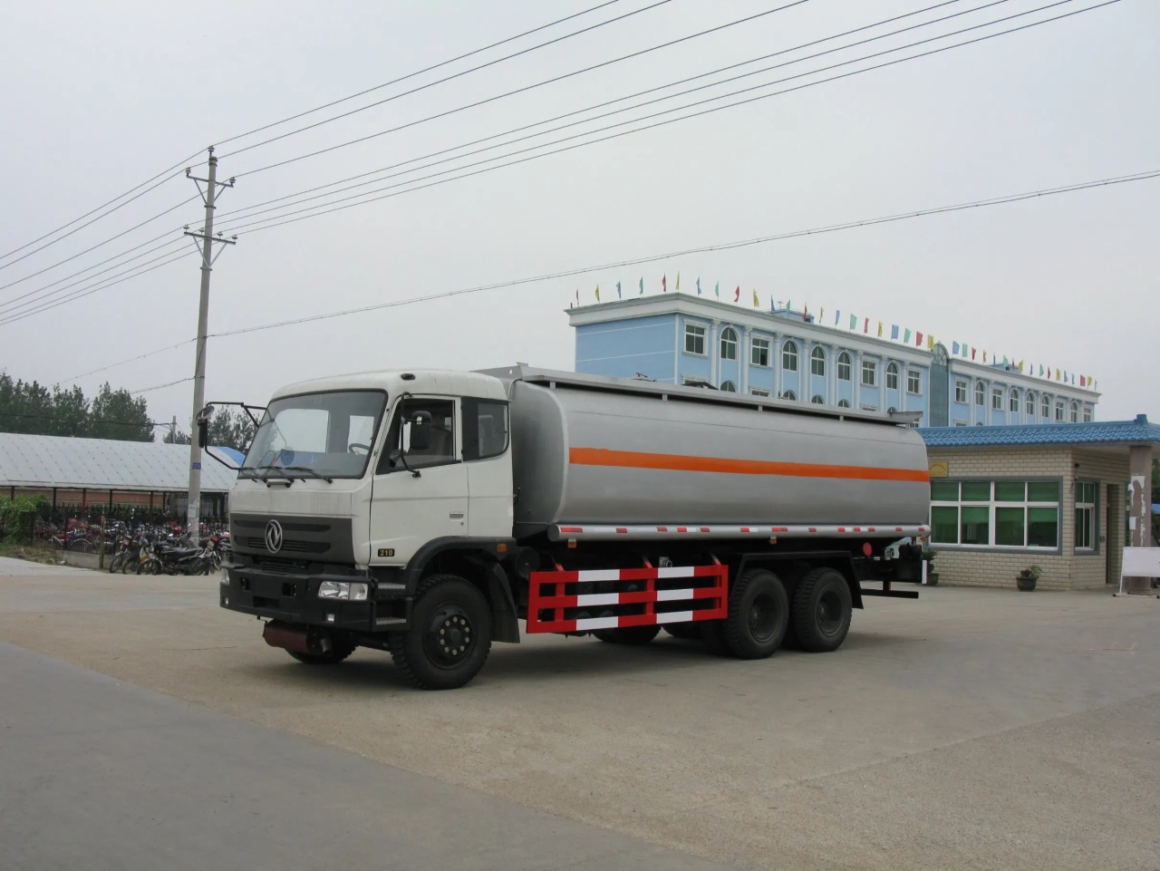 10 Wheelers 5000 Liters Fuel Tank Truck (3)