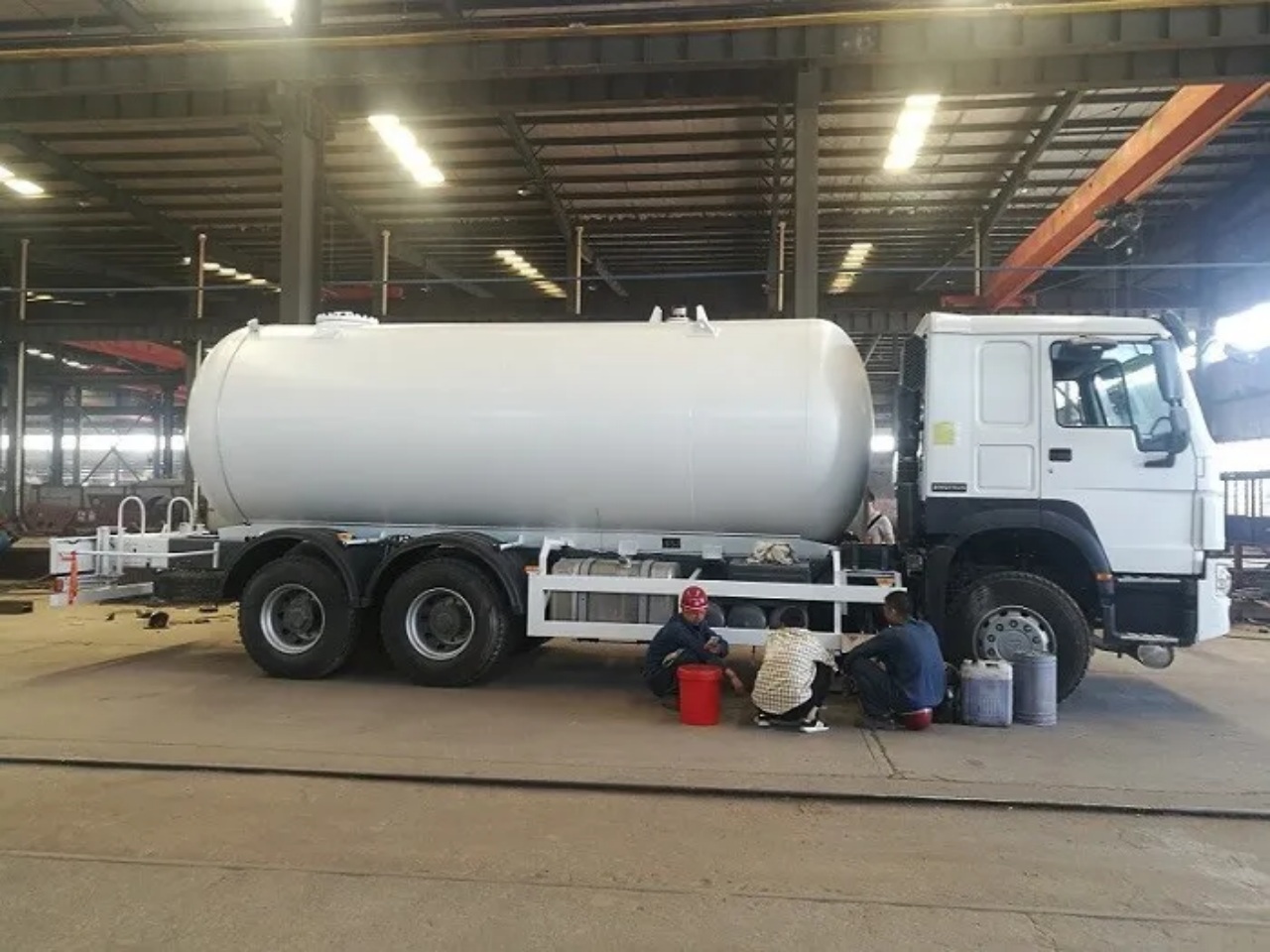 10 Wheelers 52 CBM LPG Bobtail Tanker (4)