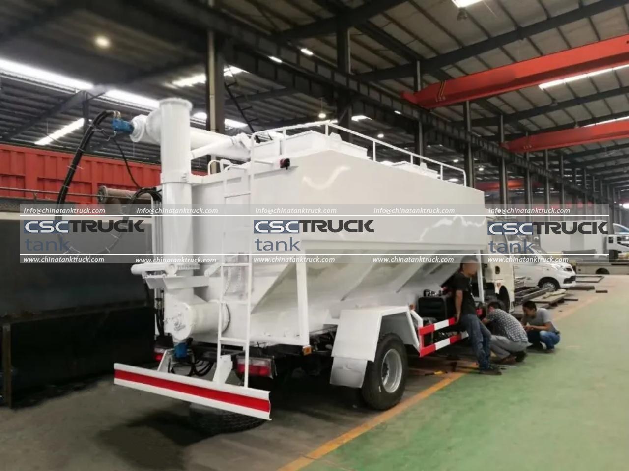 12 CBM Bulk Feed Transport Truck (5)