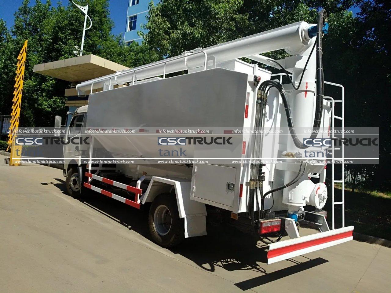 12 CBM Mobile Bulk Feed Delivey Truck (3)