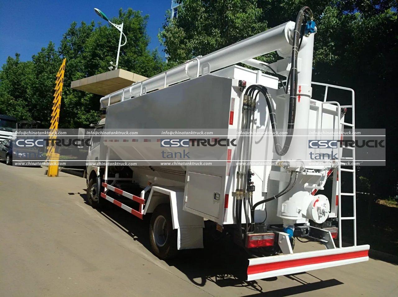 12 CBM Mobile Bulk Feed Delivey Truck (4)