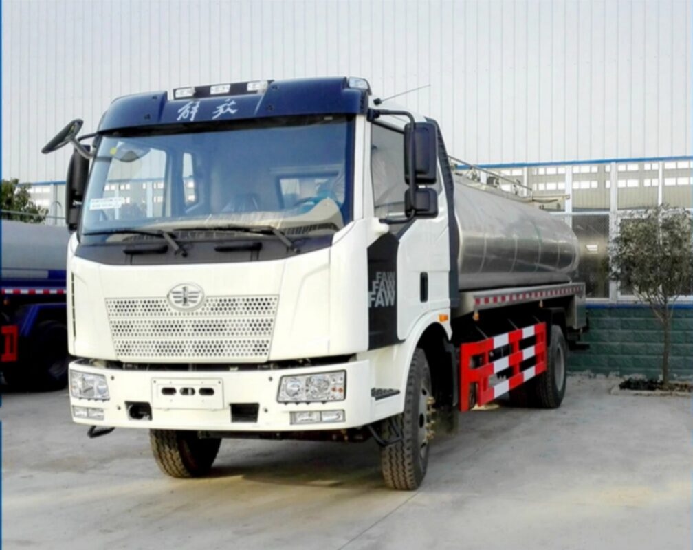 12 CBM Stainless Steel Milk Tank Truck (4)