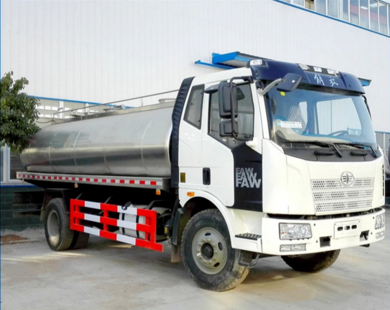 12 CBM Stainless Steel Milk Tank Truck (6)