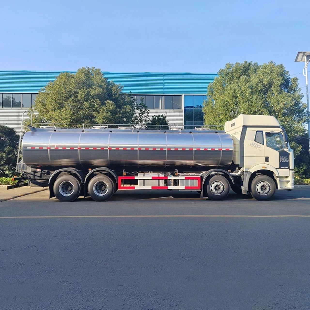 12 Wheelers 25000 Liters Milk Tank Truck (5)