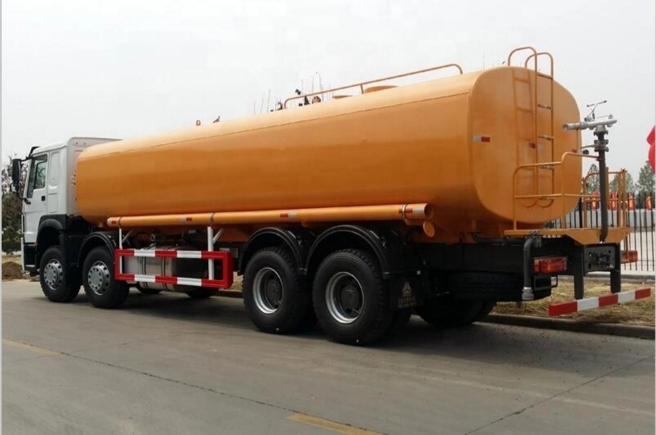 12 Wheelers 25000 Liters Water Tank Truck (3)