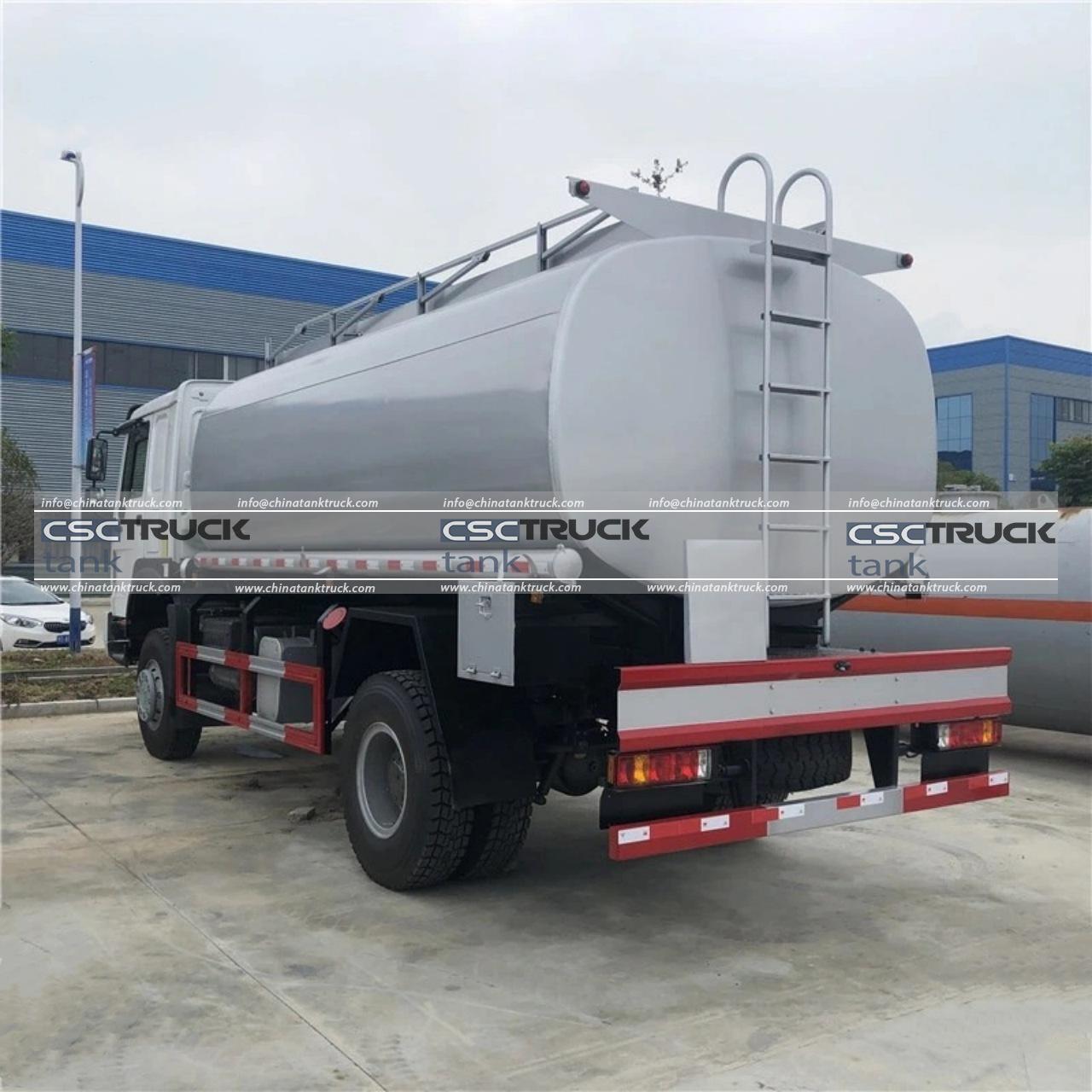 15000 Liters Crude Oil Tank Truck (4) 15000 Liters Crude Oil Tank Truck (4)