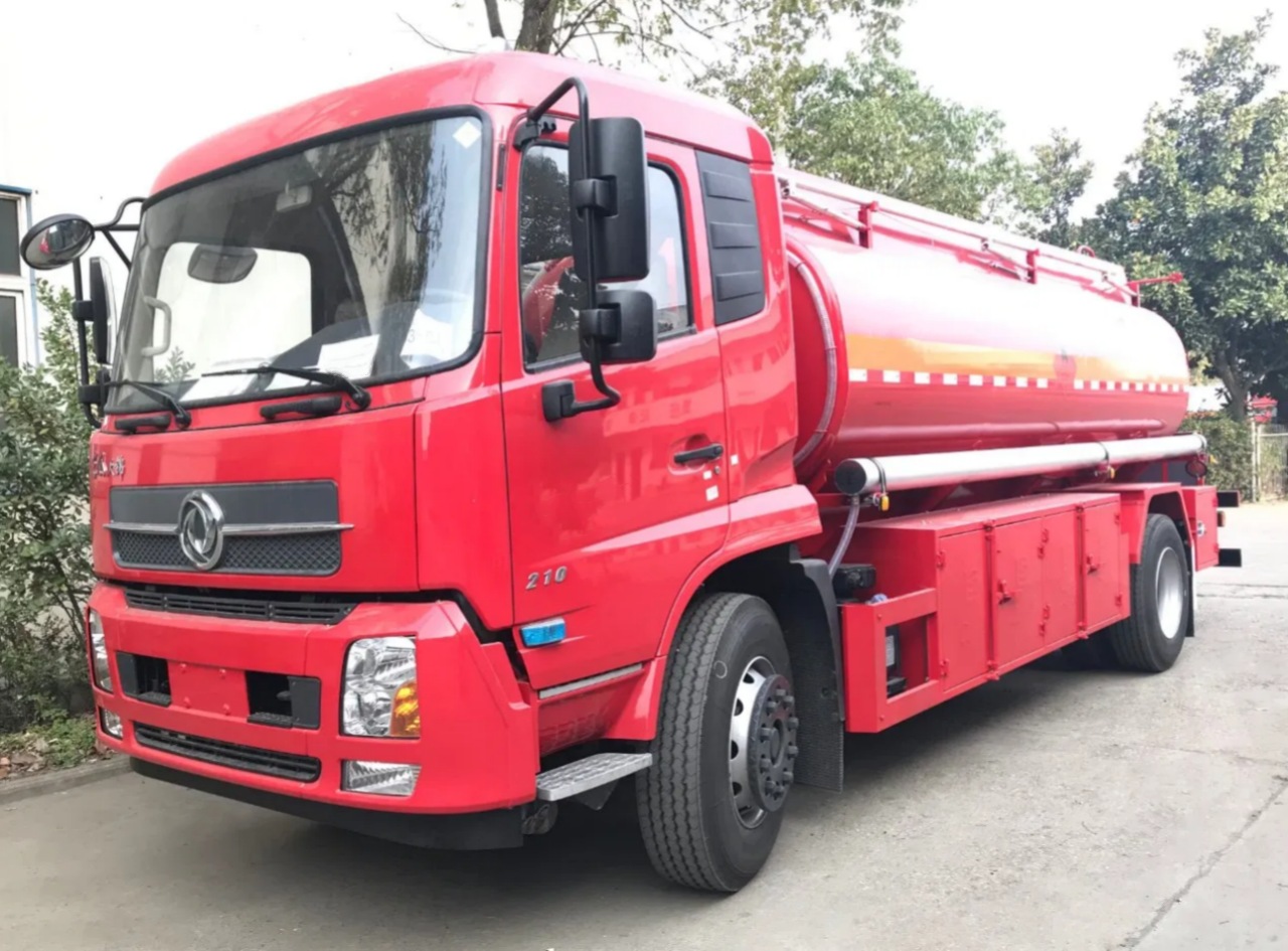 15000 Liters Oil Refueling Tank Truck (2)