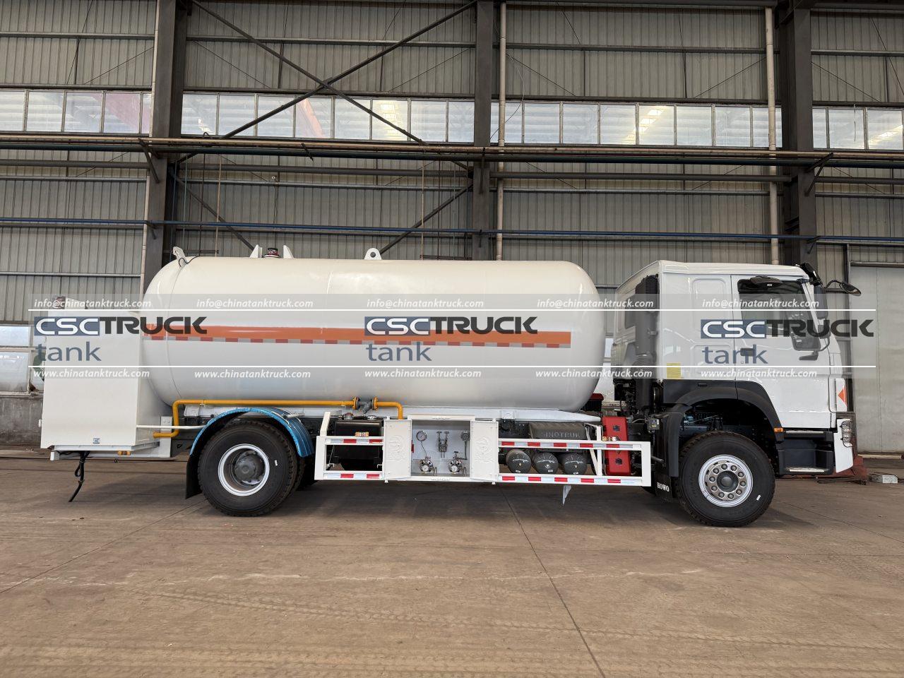 20 CBM Mobile LPG Refueling Truck (5)