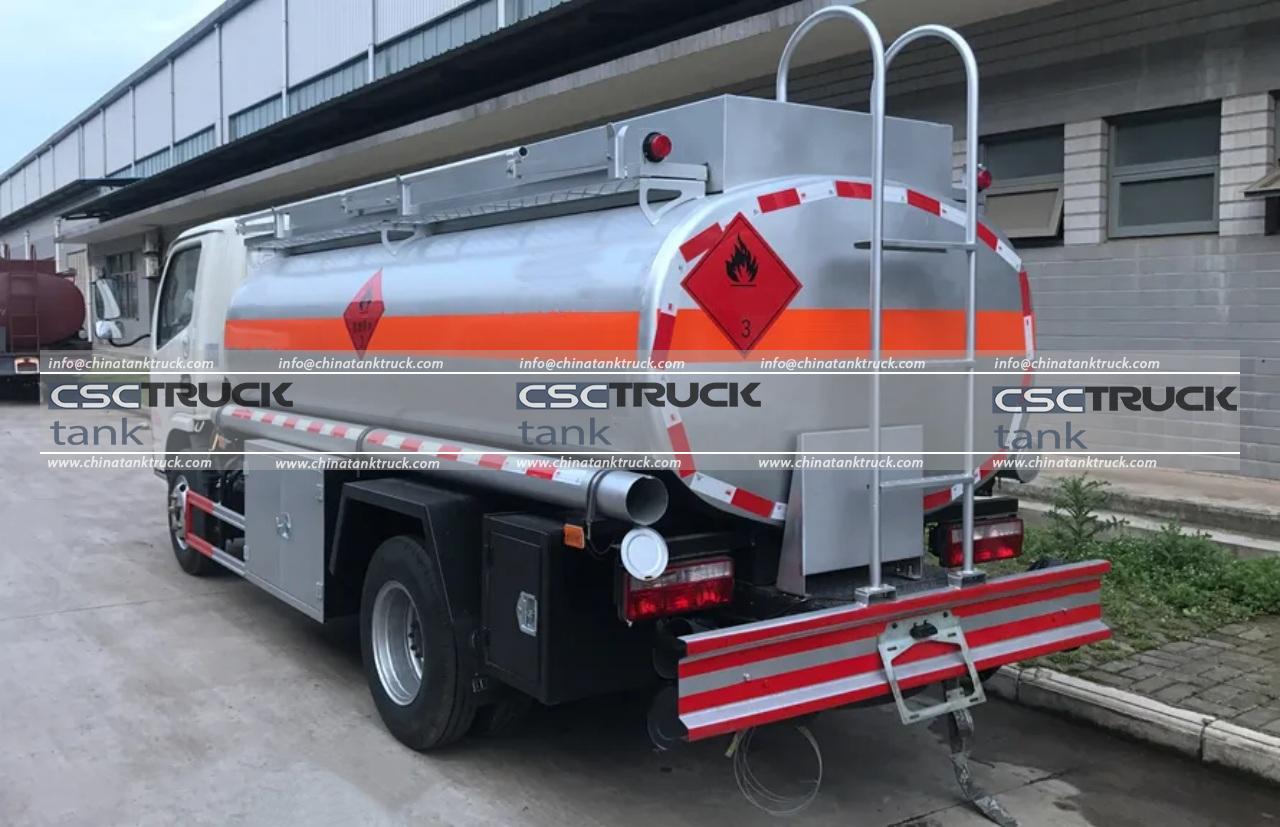 4 CBM 6 Wheelers Small Fuel Tank Truck (3) 4 CBM 6 Wheelers Small Fuel Tank Truck (3)