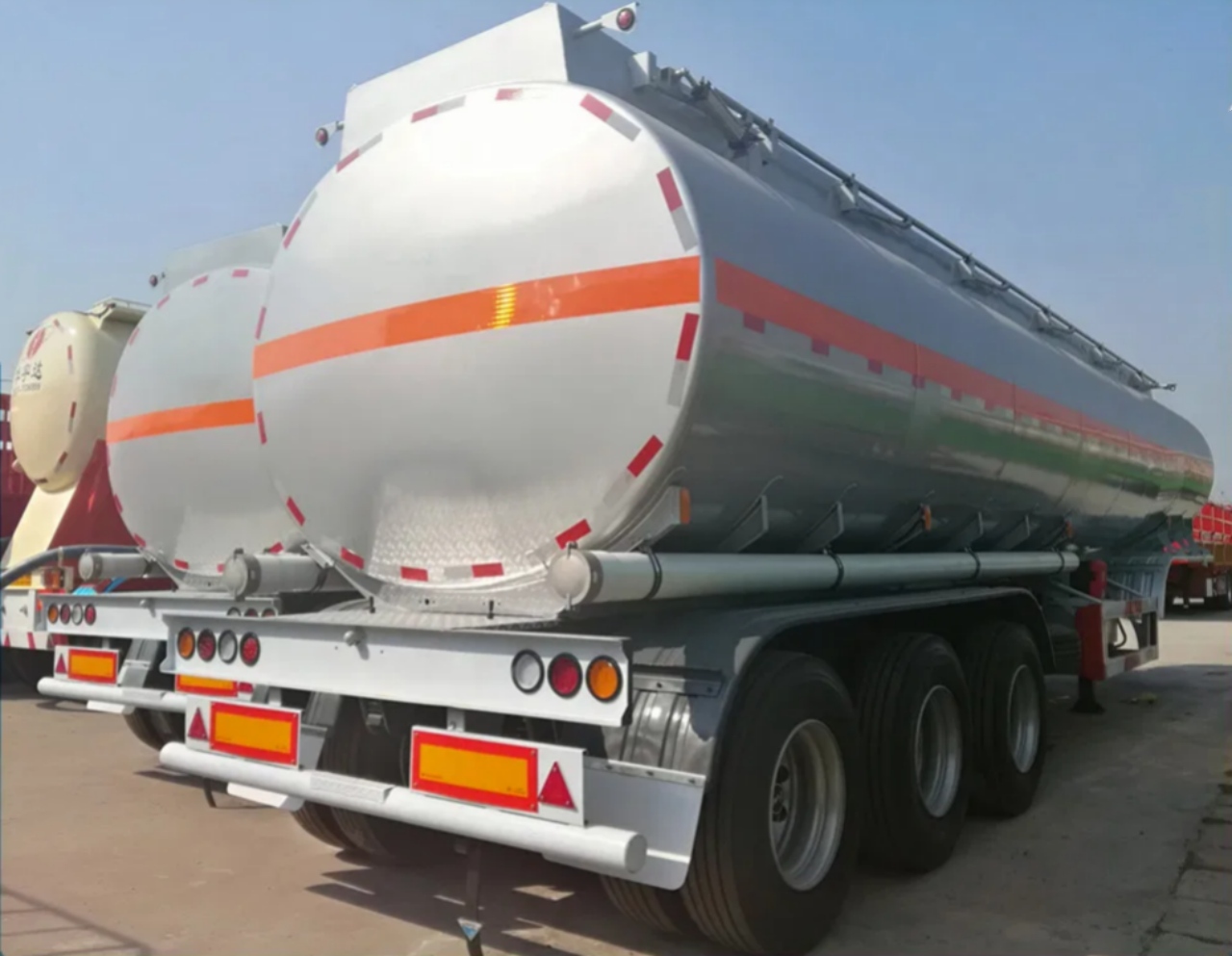 40 CBM Water Tank Semi Trailer (2)