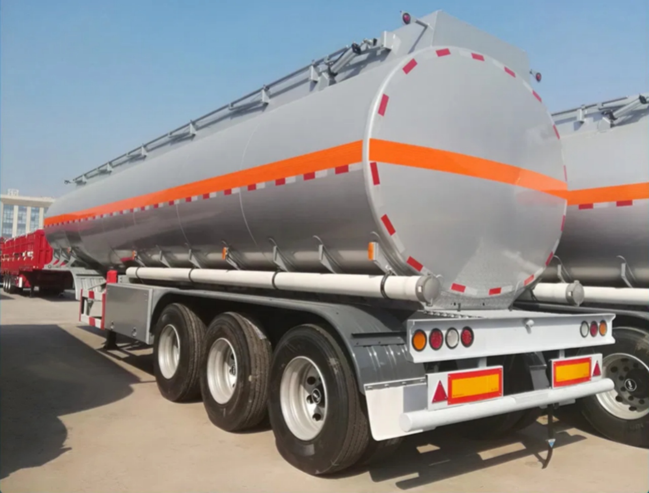 40 CBM Water Tank Semi Trailer (3)