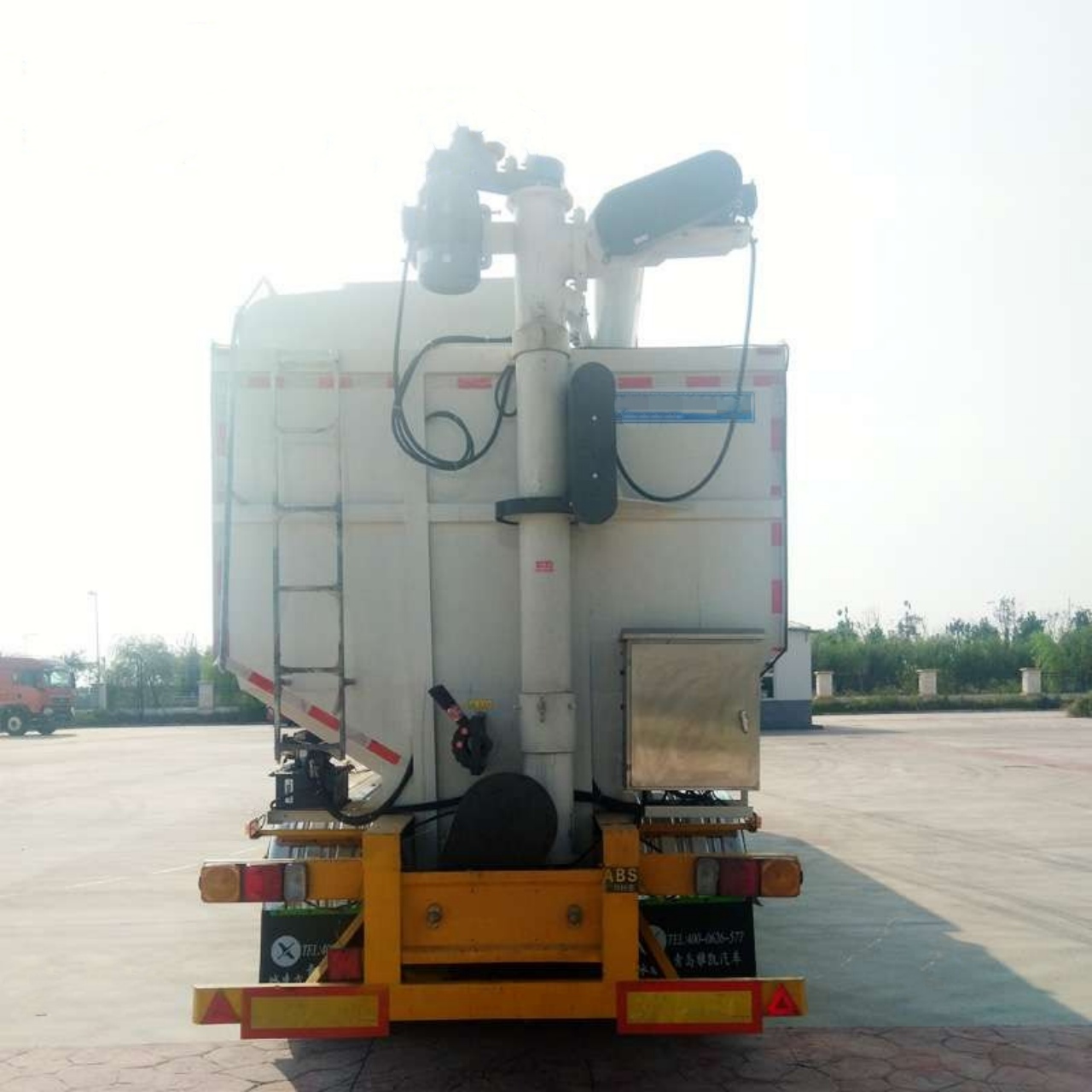 40 Ton 60 CBM Semi-Trailer Pneumatic Tank Truck (4)
