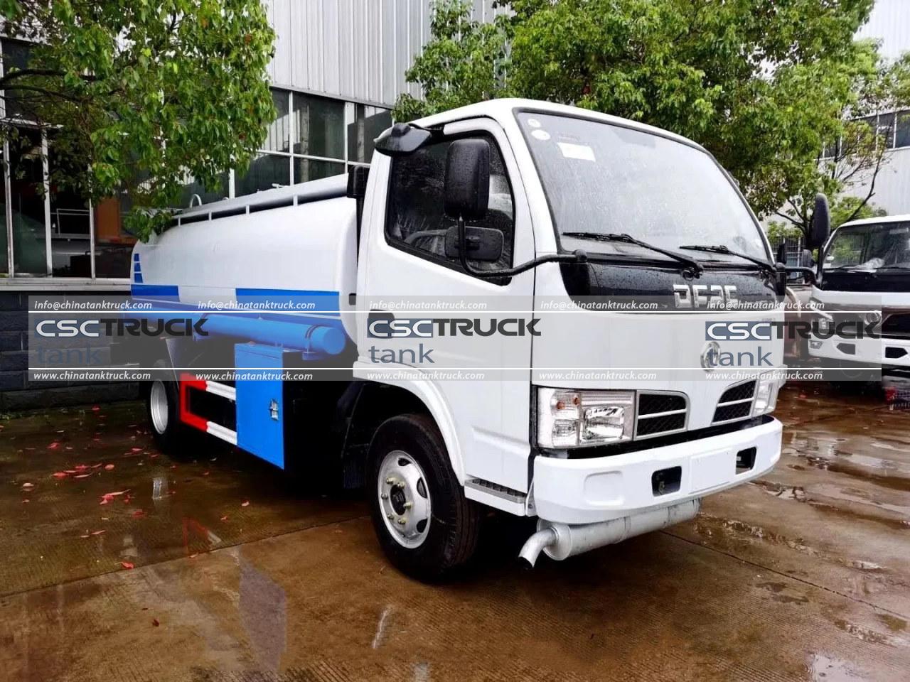 4000 Liters Oil Refueling Tanker Truck (2)
