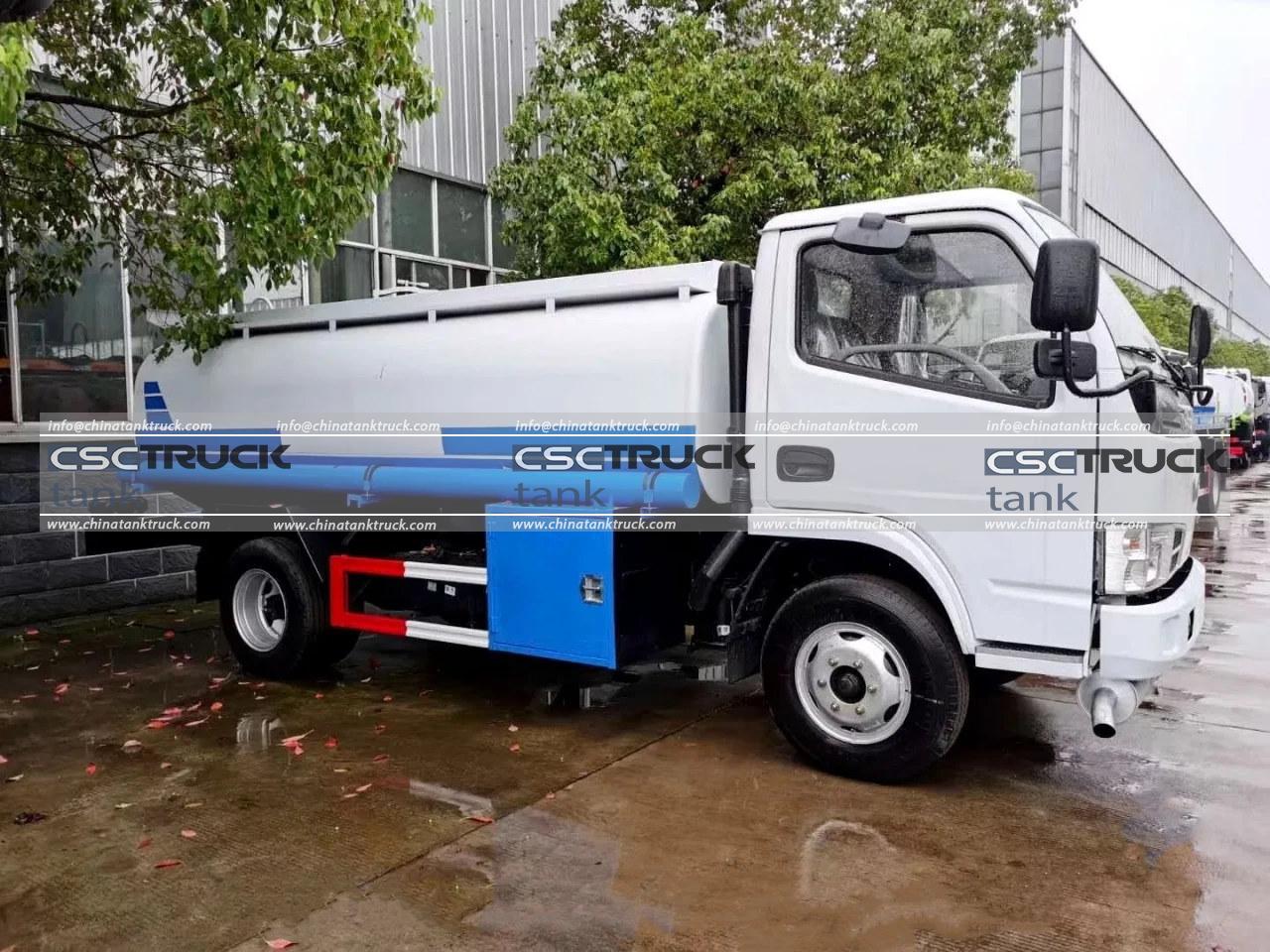 4000 Liters Oil Refueling Tanker Truck (3) 4000 Liters Oil Refueling Tanker Truck (3)