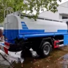 4000 Liters Oil Refueling Tanker Truck (5)