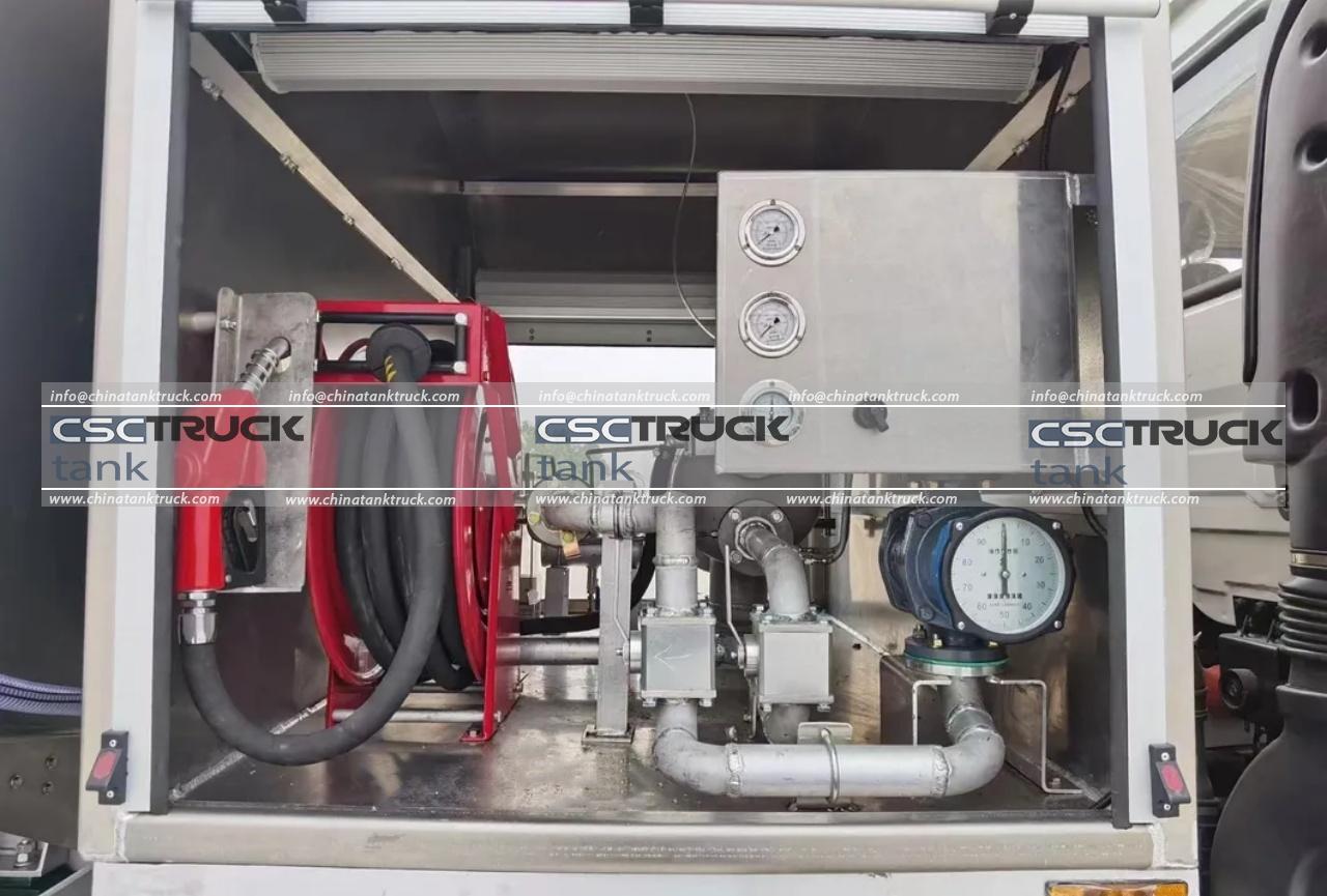 4000 Liters Small Aircraft Refueling Truck (6)
