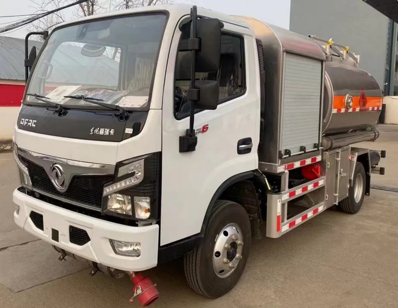 4000 Liters Small Aircraft Refueling Truck