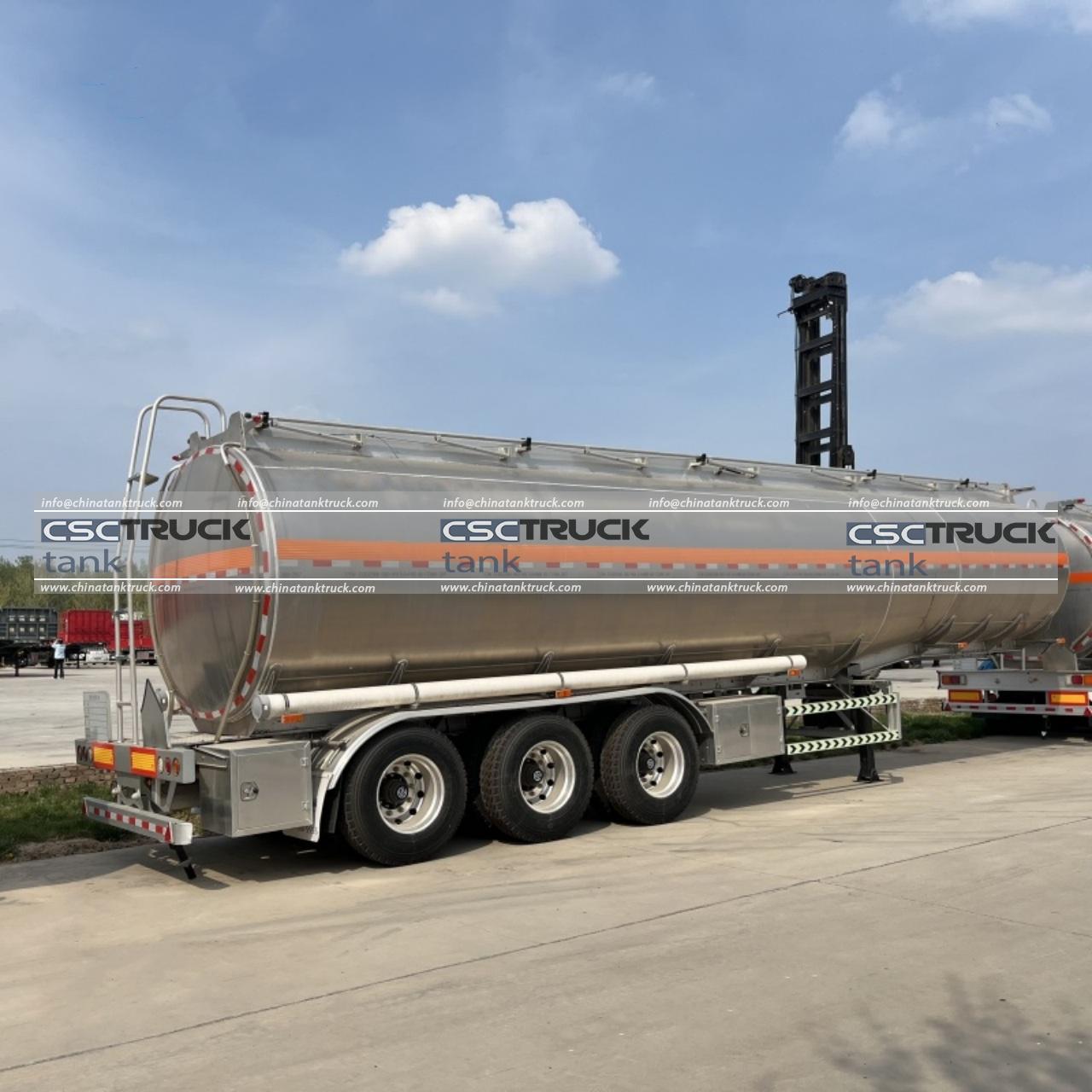 45000 Liters Fuel Tanker Semi-Trailer (5) 45000 Liters Fuel Tanker Semi-Trailer (5)