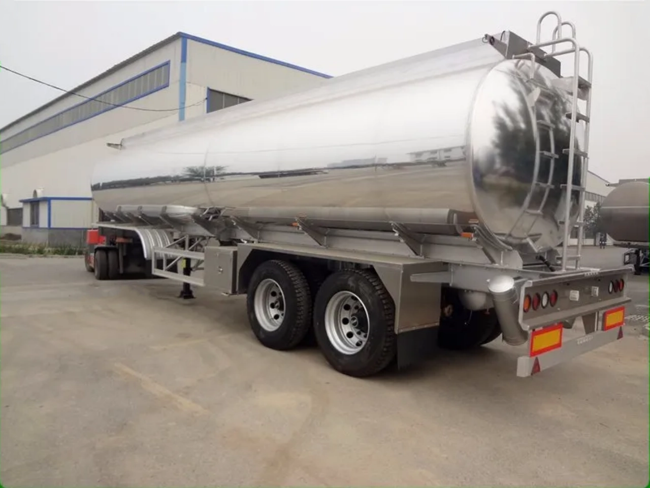 45000 Liters Water Tank Semi Trailer (3)