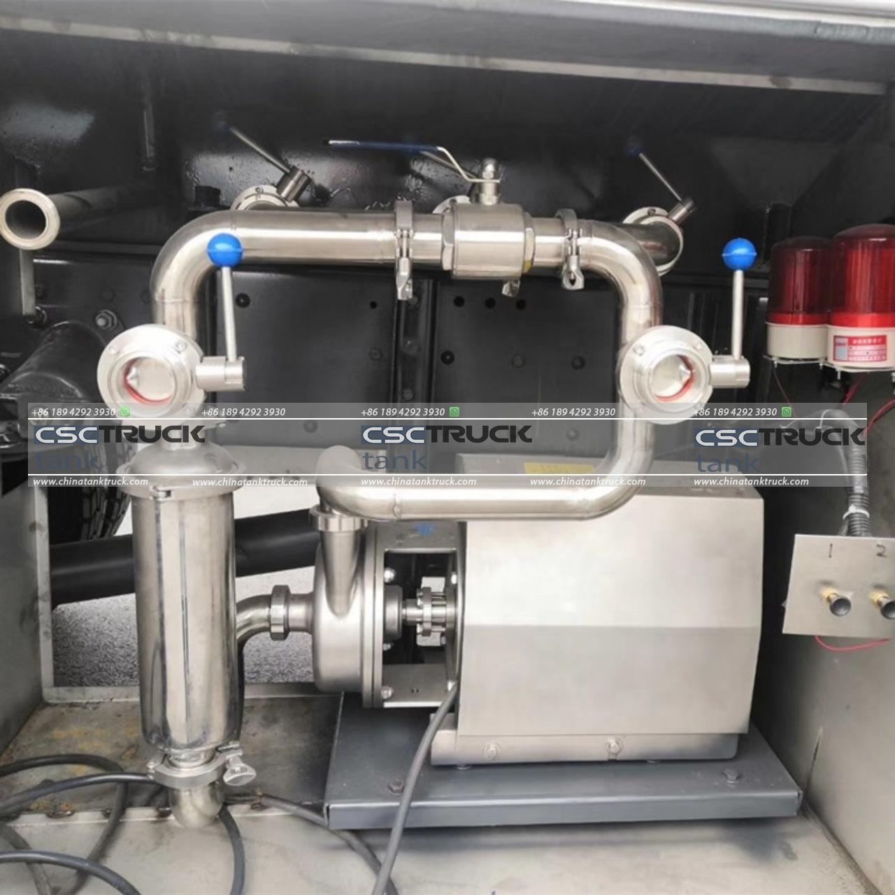 4WD 6000 Liters Milk Transport Truck (5) 4WD 6000 Liters Milk Transport Truck (5)