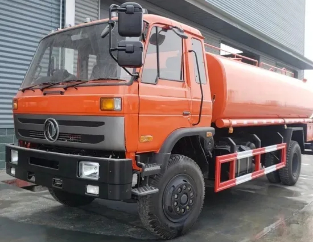4x4 15000 Liters Water Truck (2)
