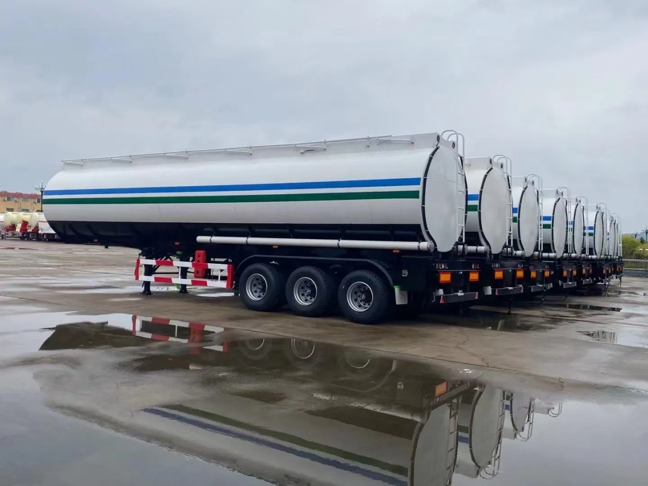 50 CBM Water Tank Semi Trailer (4)