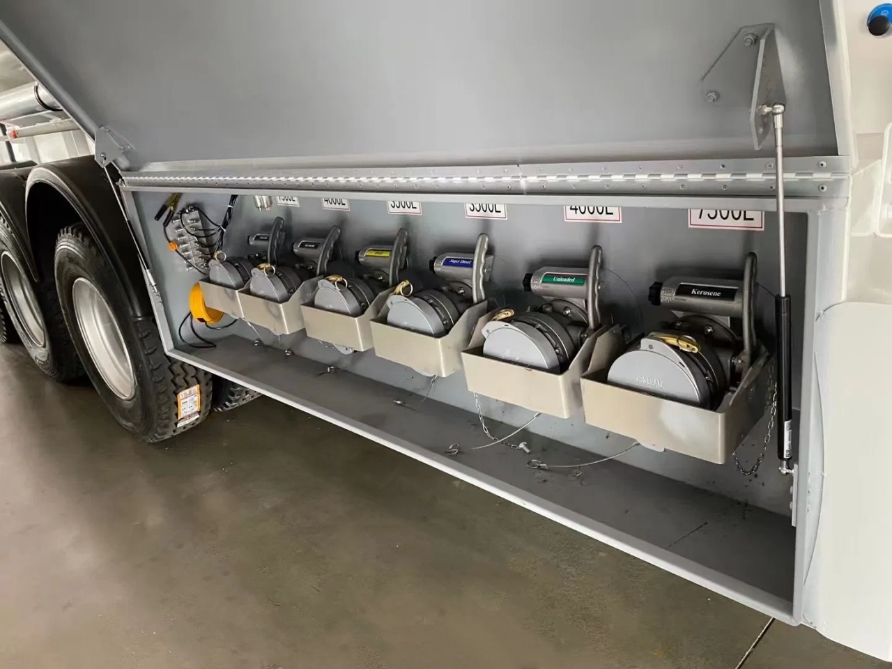 50 CBM Water Tank Semi Trailer (5)