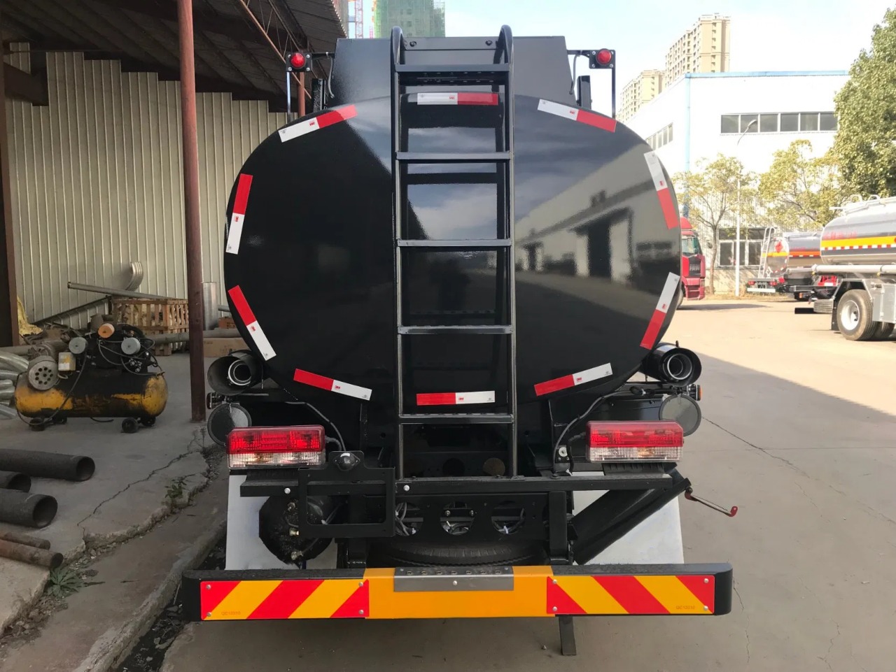 5000 Liters Mobile Diesel Fuel Bowser (5)
