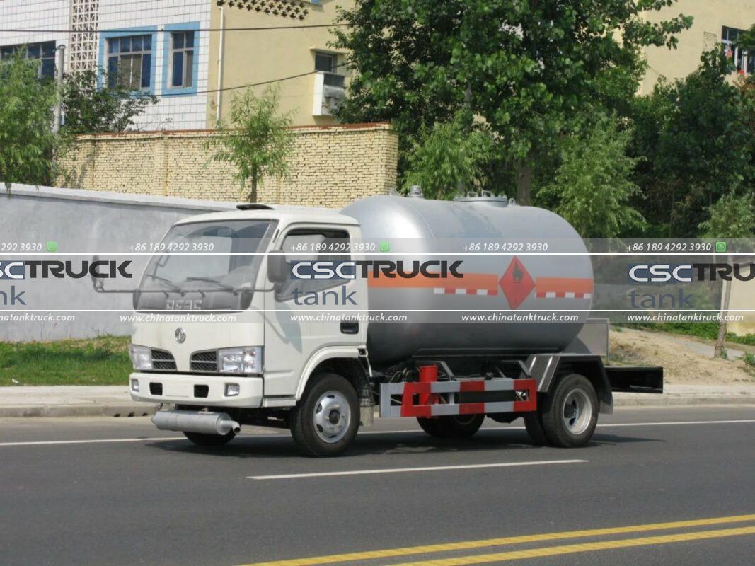 5CBM Small Mobile LPG Refilling Truck