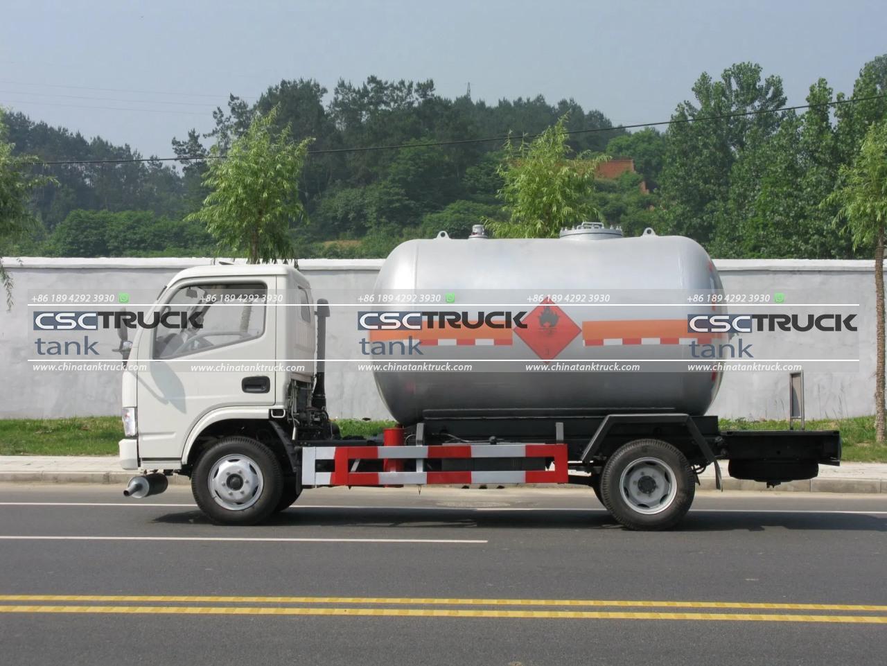 5CBM Small Mobile LPG Refilling Truck (3) 5CBM Small Mobile LPG Refilling Truck (3)