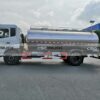 6 Wheelers 10 CBM Milk Tank Truck (4)