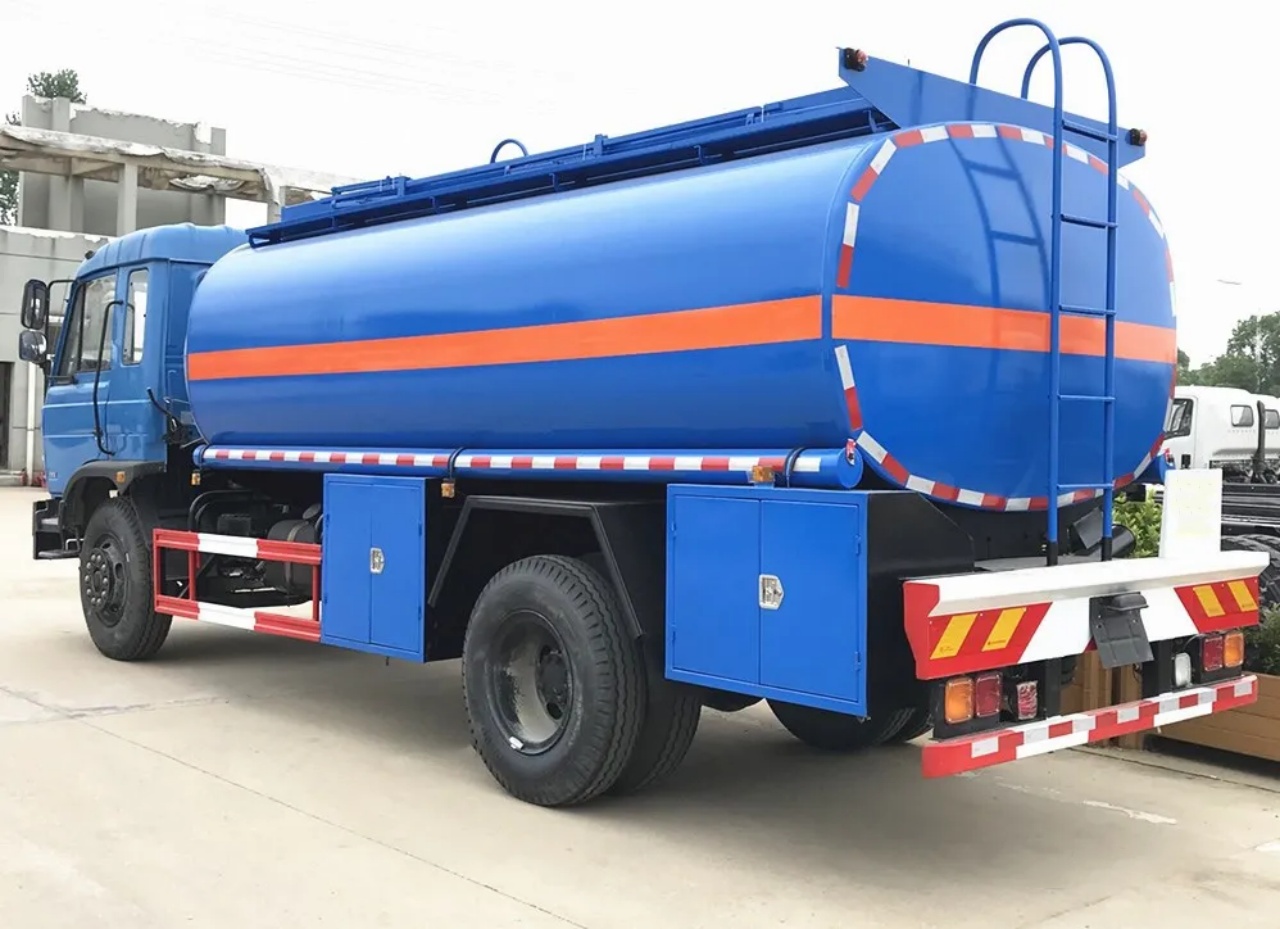 6 Wheelers 10000 Liters Diesel Fuel Bowser (5)