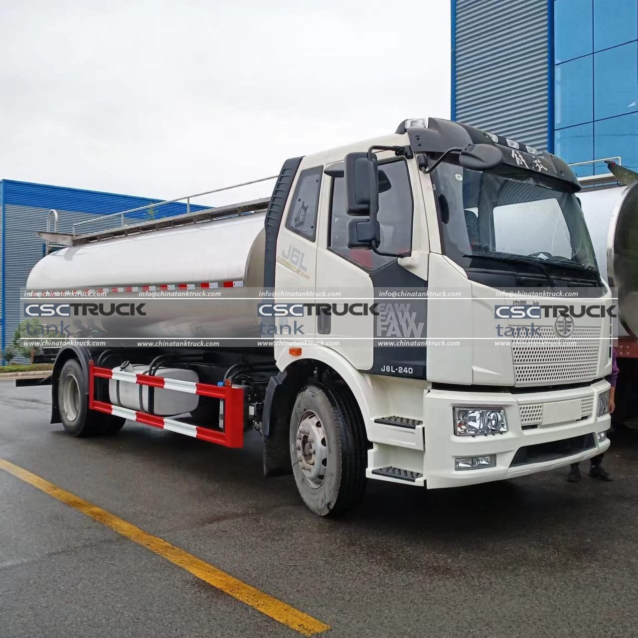 6 Wheelers 10000 Liters Milk Tanker Truck (3) 6 Wheelers 10000 Liters Milk Tanker Truck (3)