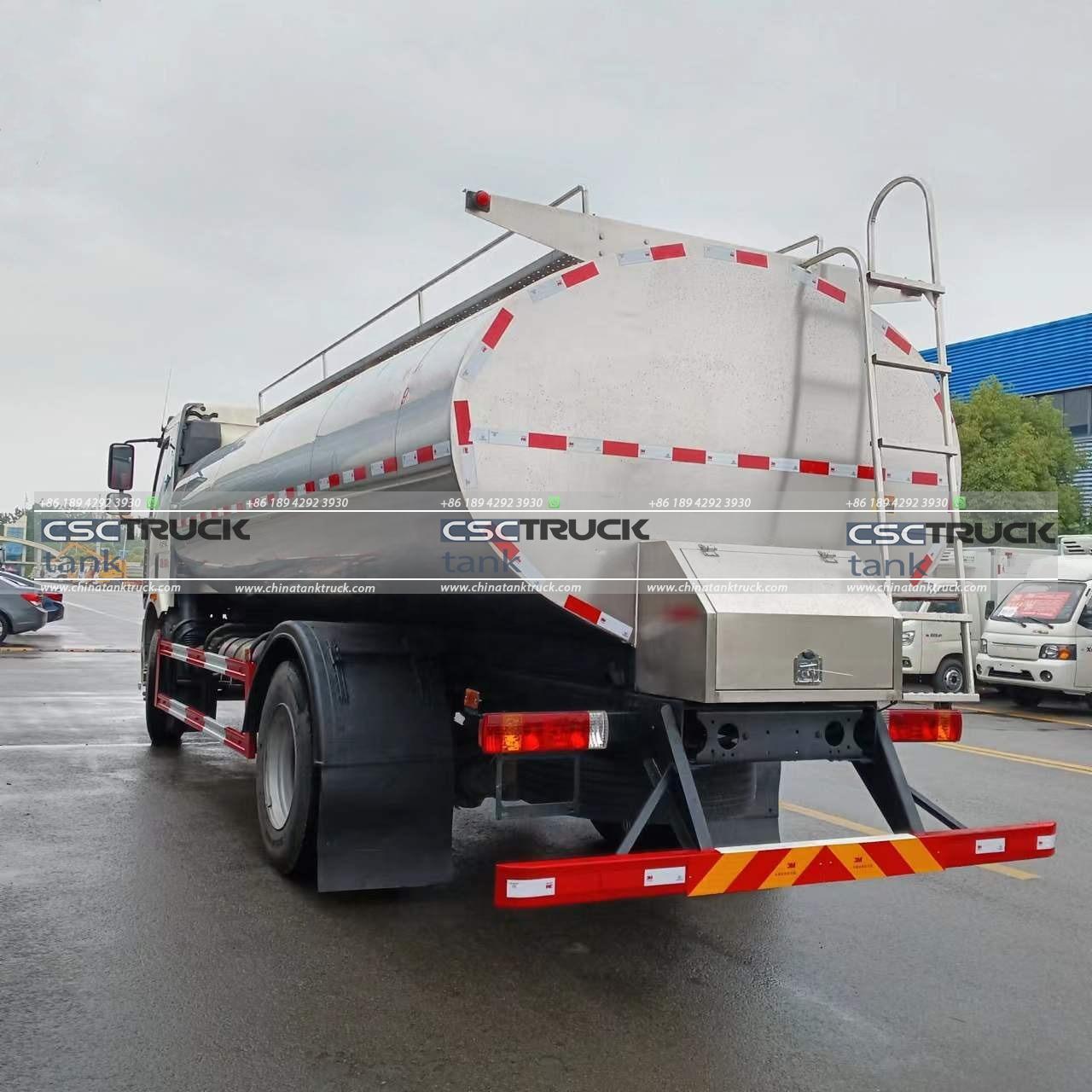 6 Wheelers 10000 Liters Milk Tanker Truck (5) 6 Wheelers 10000 Liters Milk Tanker Truck (5)