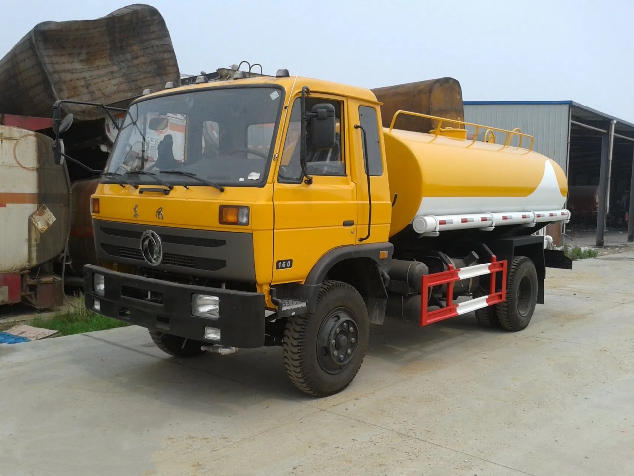 6 Wheelers 12000 Liters Water Tanker Truck (3)