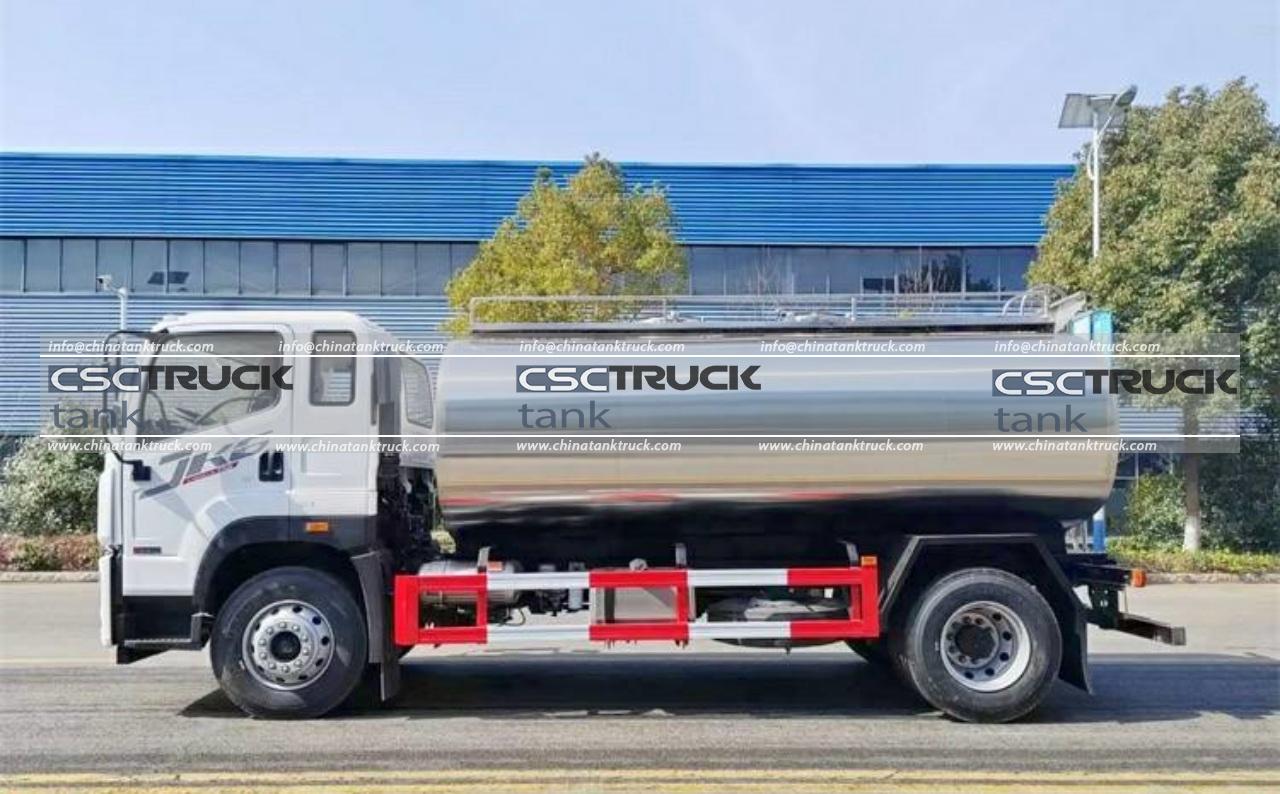6 Wheelers 5000 Liters Milk Transport Truck (4) 6 Wheelers 5000 Liters Milk Transport Truck (4)