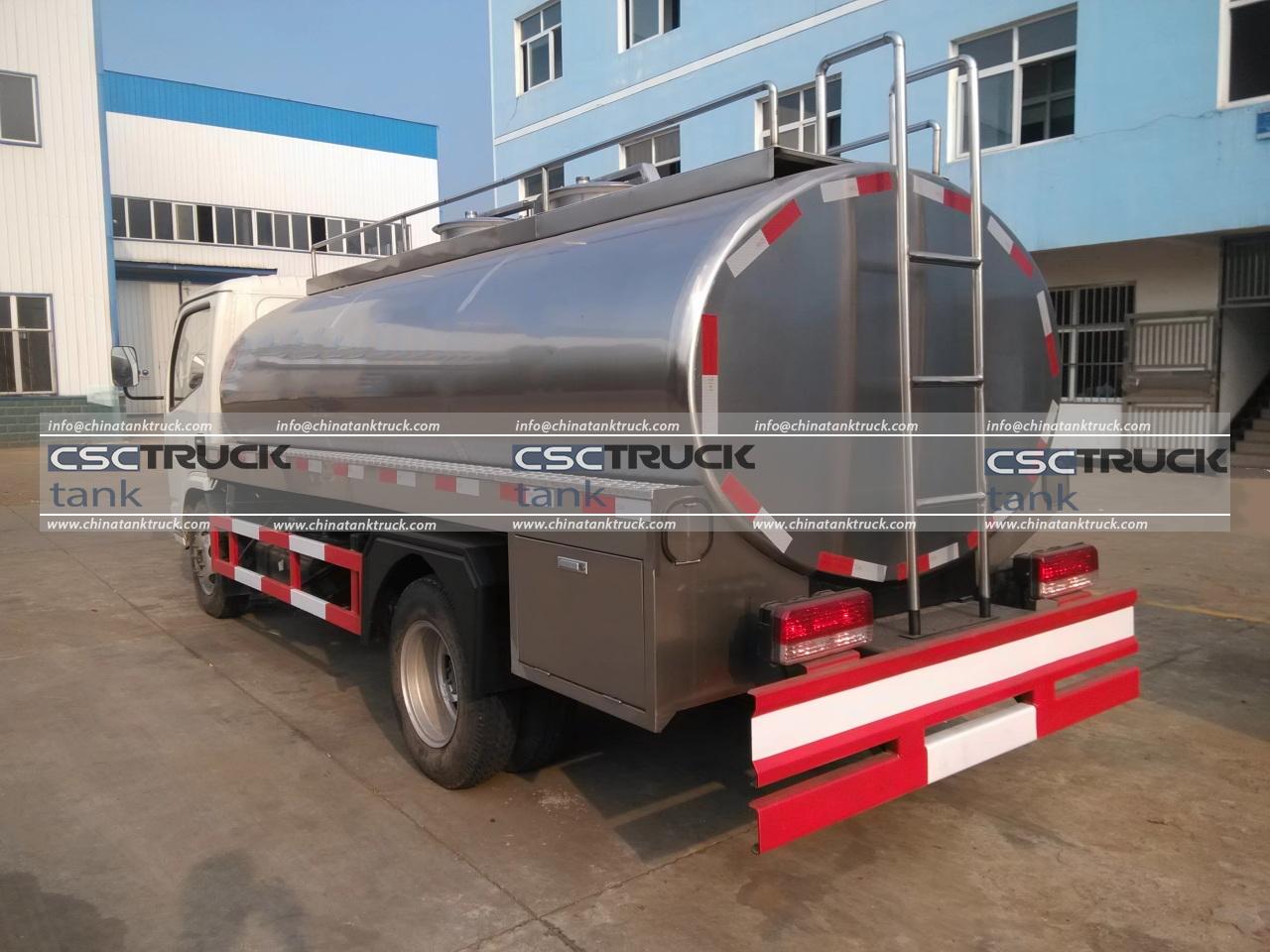6 Wheelers 6 CBM Milk Tanker Truck (5) 6 Wheelers 6 CBM Milk Tanker Truck (5)