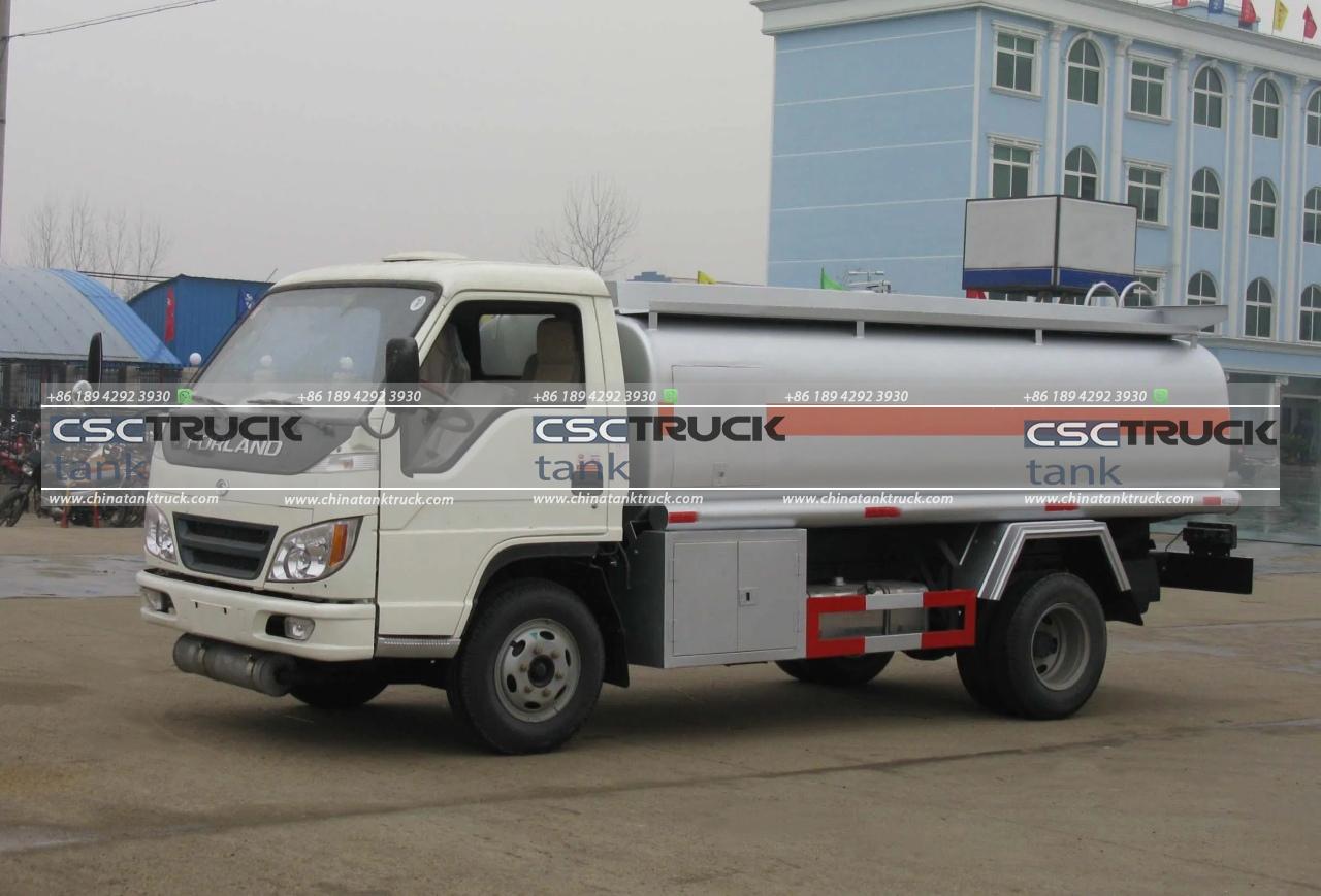 8000 Liters Oil Tank Refueling Truck (3) 8000 Liters Oil Tank Refueling Truck (3)