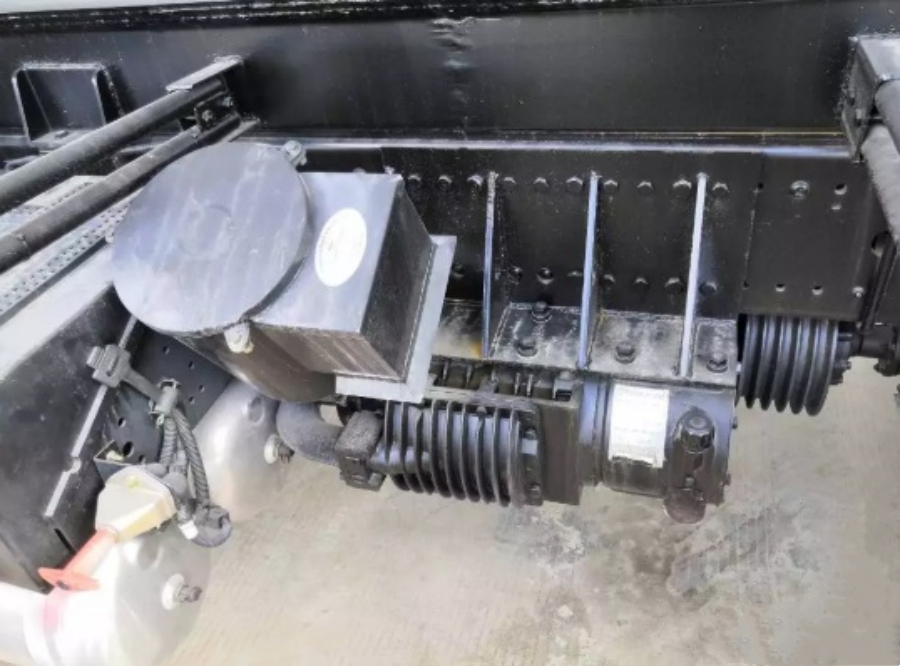 A Detailed Explanation of Dry Bulk Tanker Truck Specifications and Models (9)