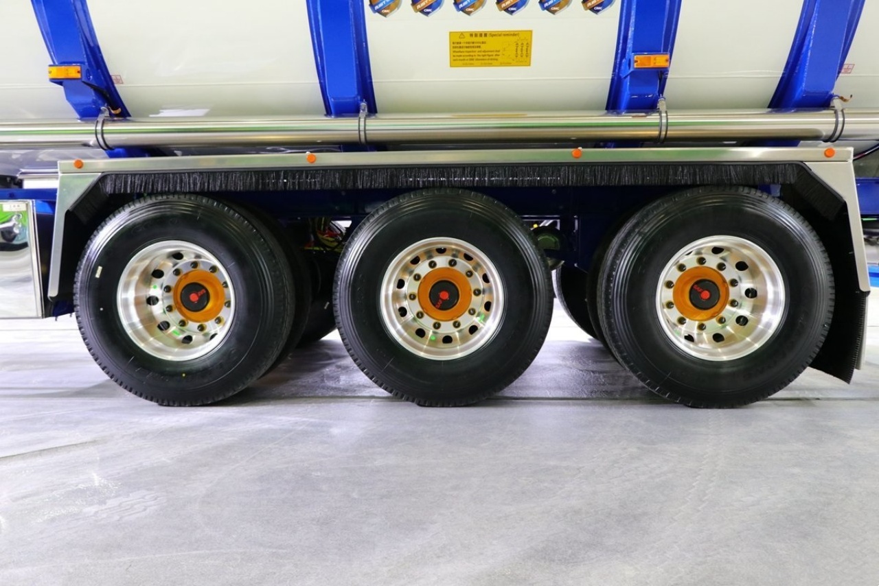 Aluminum Tank Trailer, the Intelligent Choice! (9)