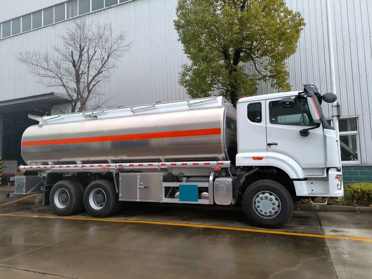 Aluminum Tank Truck (2)