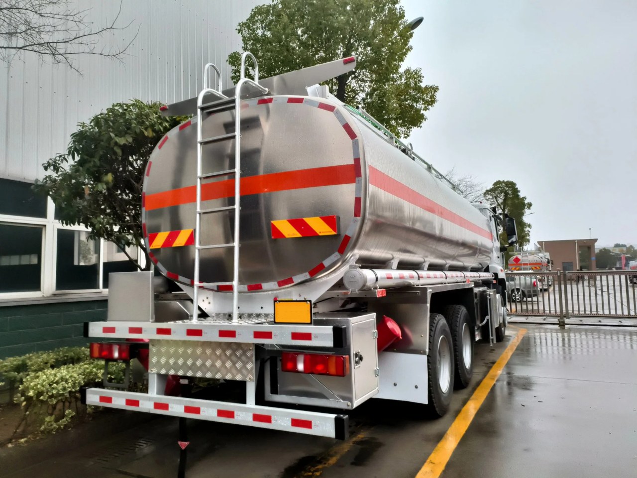 Aluminum Tank Truck (3)