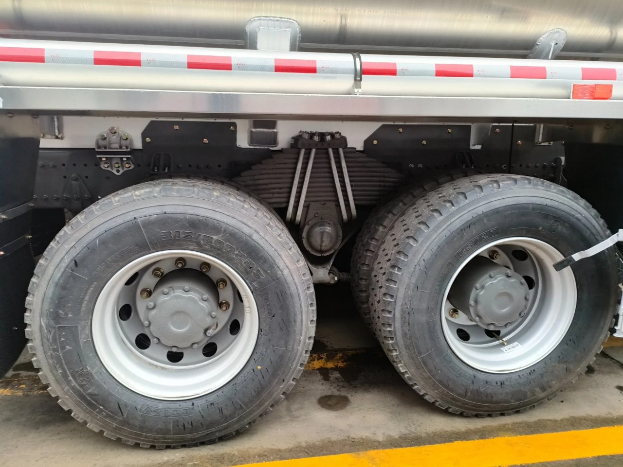 Aluminum Tank Truck (5)