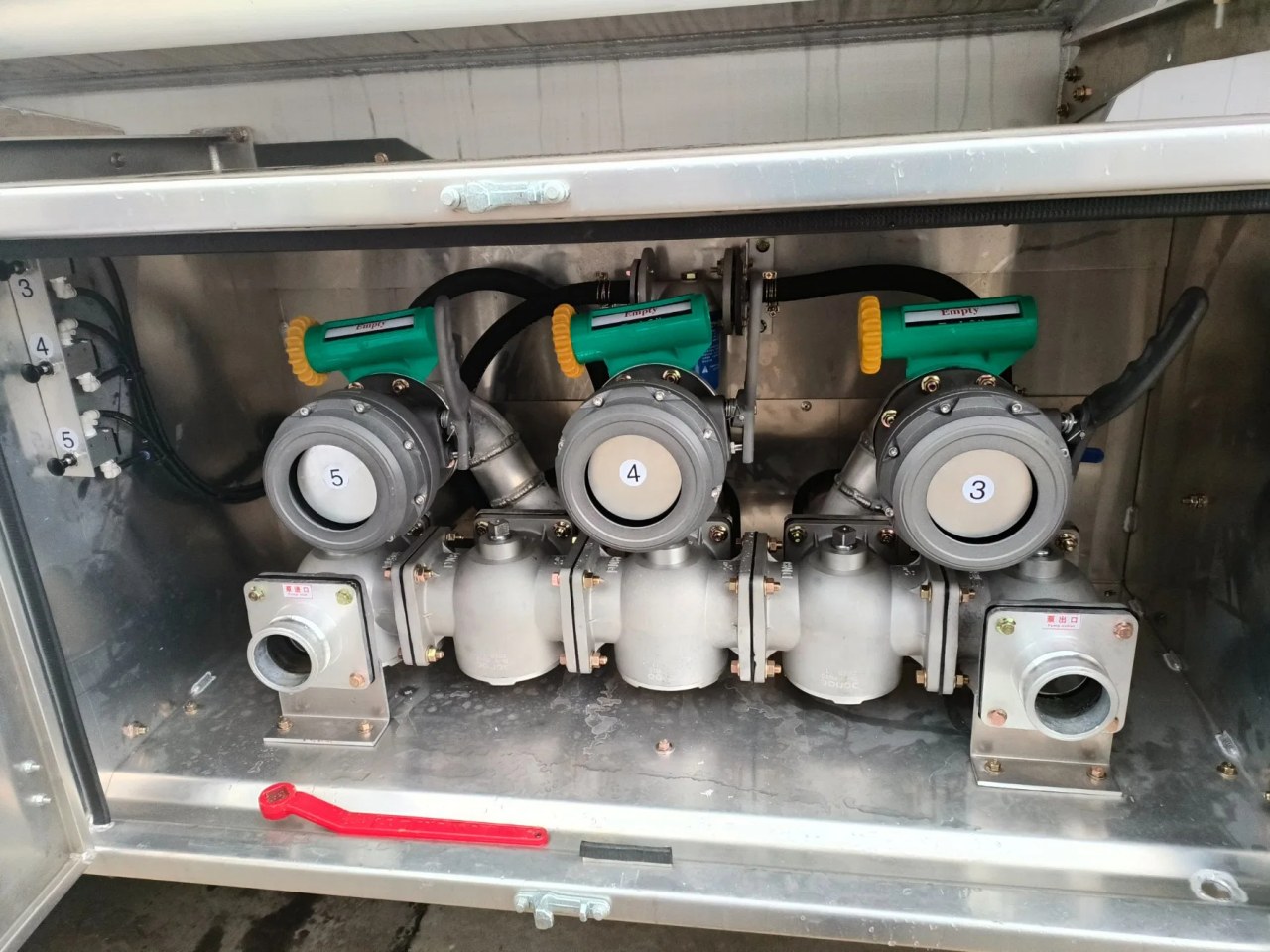 Aluminum Tank Truck (6)