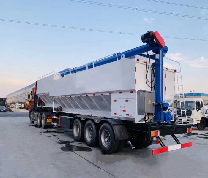 Bulk Feed Trailer