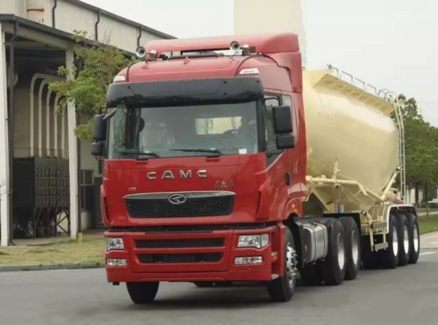 CAMC Pneumatic Trailer​, Strong Debut! (12)
