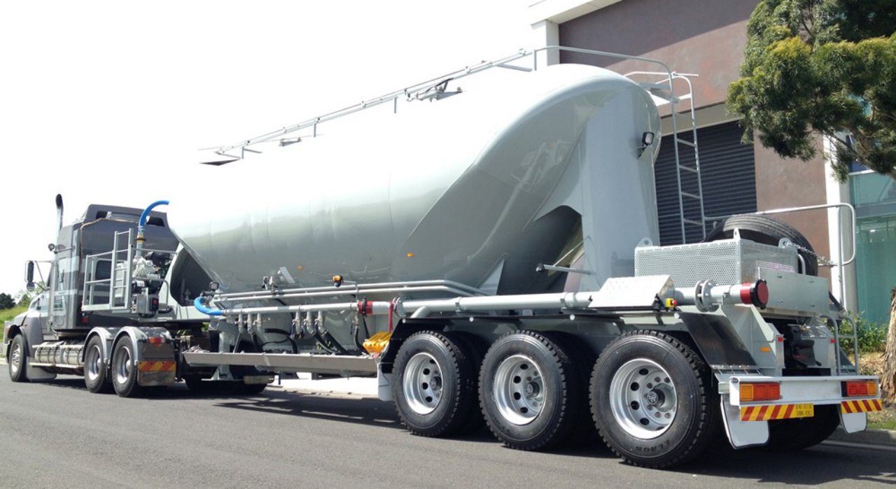 Dry bulk tank truck (5)