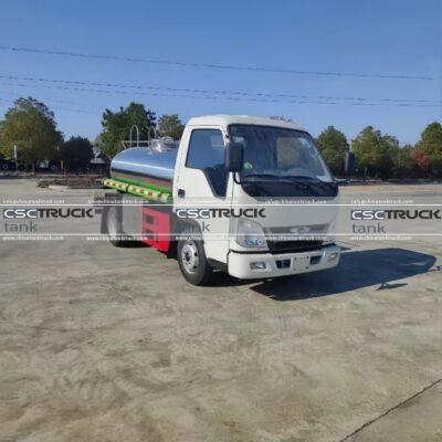 FOTON 2000 Liters Mini Milk Truck (2)