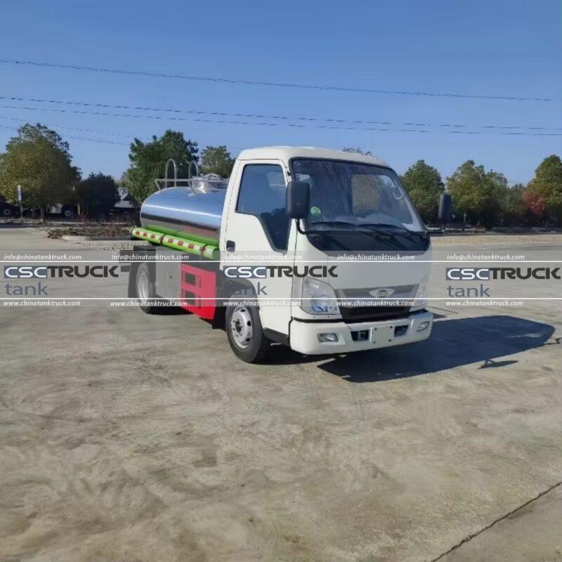 FOTON 2000 Liters Mini Milk Truck (2)